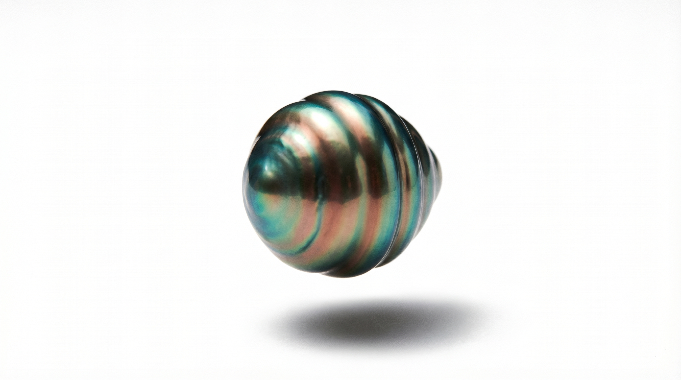 Perla mature — iridiscencia completa